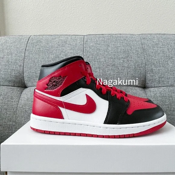 ❤️🖤🤍 Nike Air Jordan 1 retro mid red black Chicago bred shoes